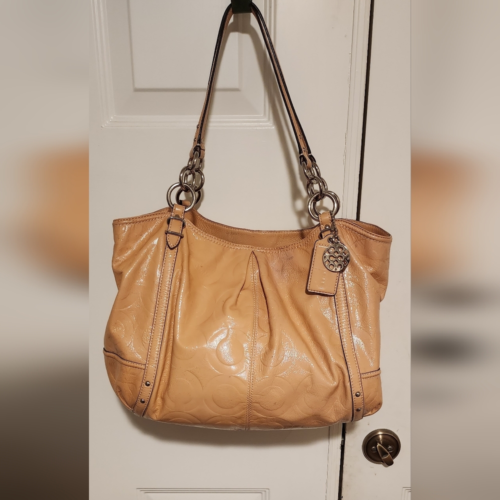 Coach Patent Leather Maggie Large Shoulder Bag Beige 15" X 10.5" X 10"